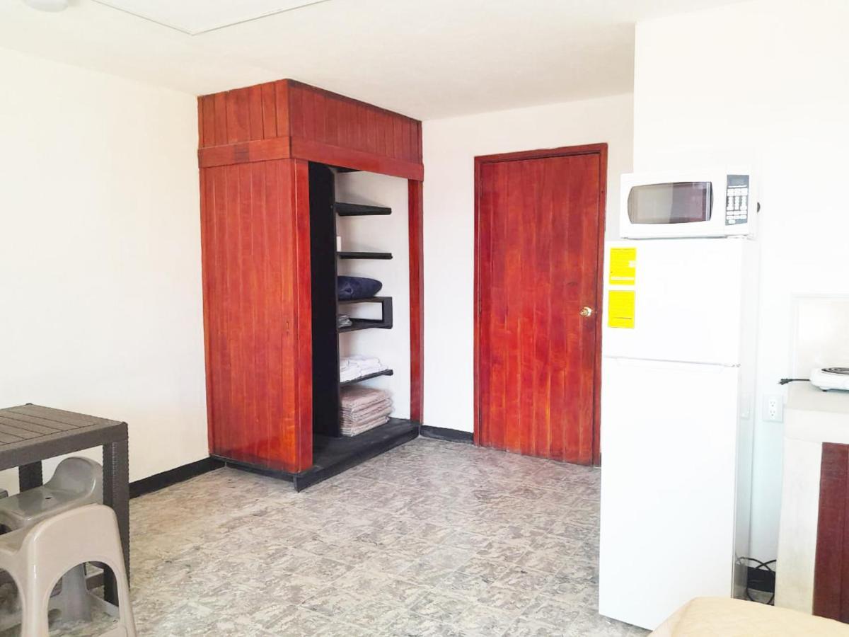 Hospedaje Via 7 Guatemala City Екстериор снимка