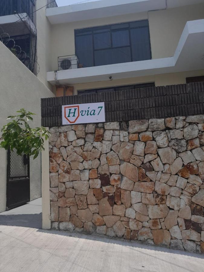 Hospedaje Via 7 Guatemala City Екстериор снимка